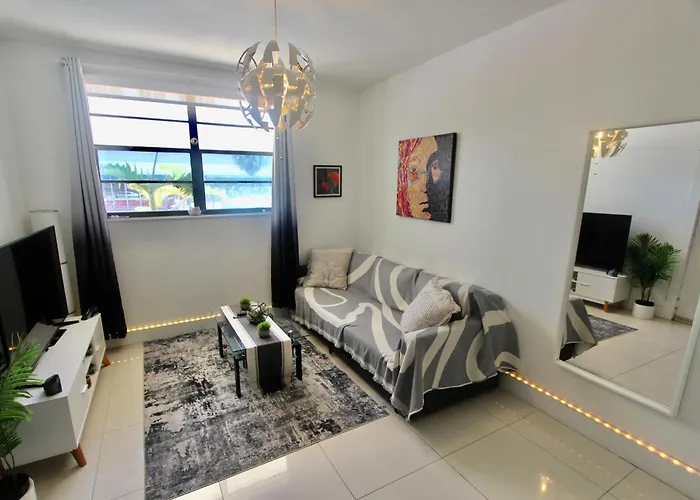 Beachside 1Br Steps Away From Beach